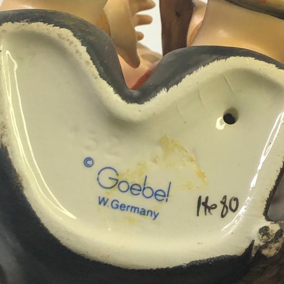 Hummel Boy and Girl with Umbrella 1957 - Picture 15 of 15